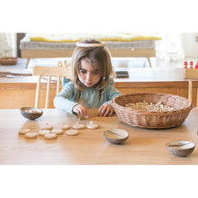 Load image into Gallery viewer, Grapat Counting Coins